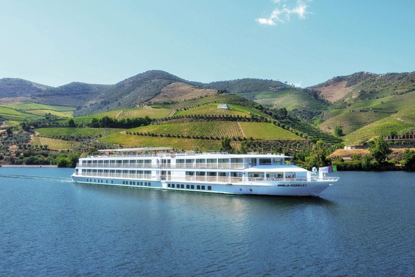 Porto and the Douro Valley (port-to-port cruise)